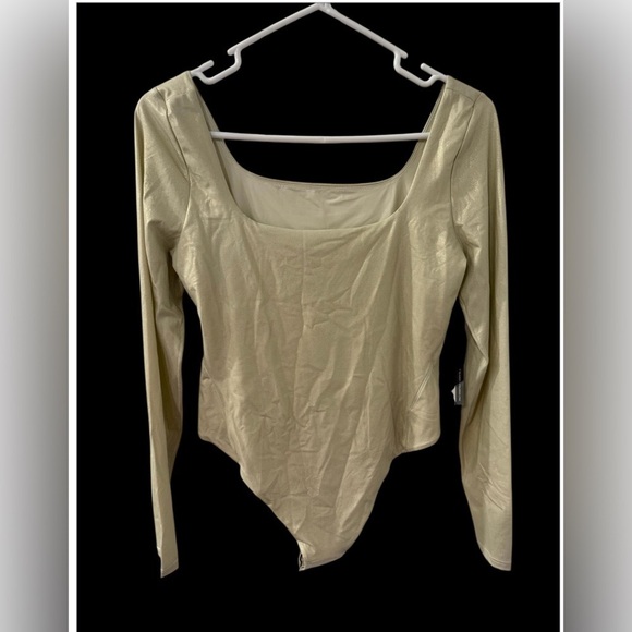 Tops - Lululemon Ultra Soft Shine Nulu Wundermost Square Neck Bodysuit Size L NWT